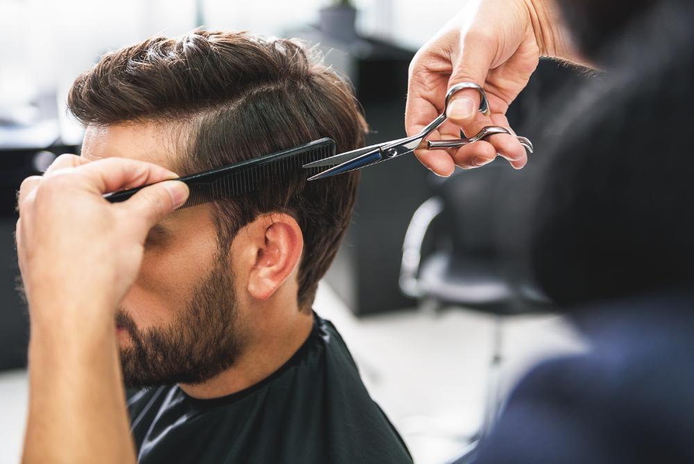 Men’s haircut and style