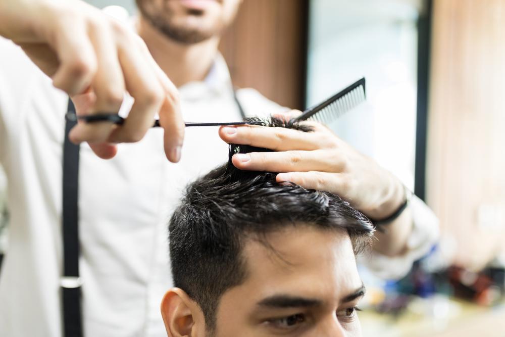 Men’s haircuts in Toronto, ON